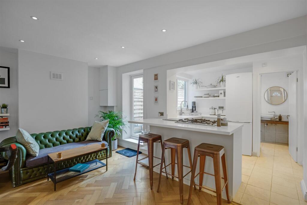 08-5cb284188-PED CP-JJ-Becondale Rd-15.jpg