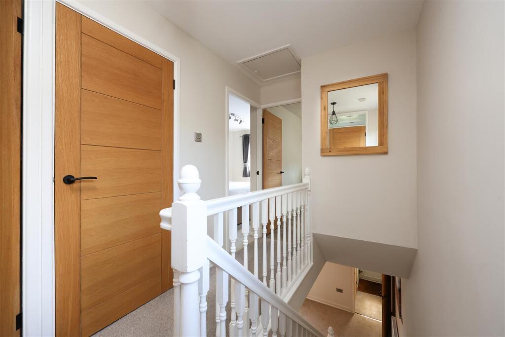 29 Naisholt Road 24.JPG