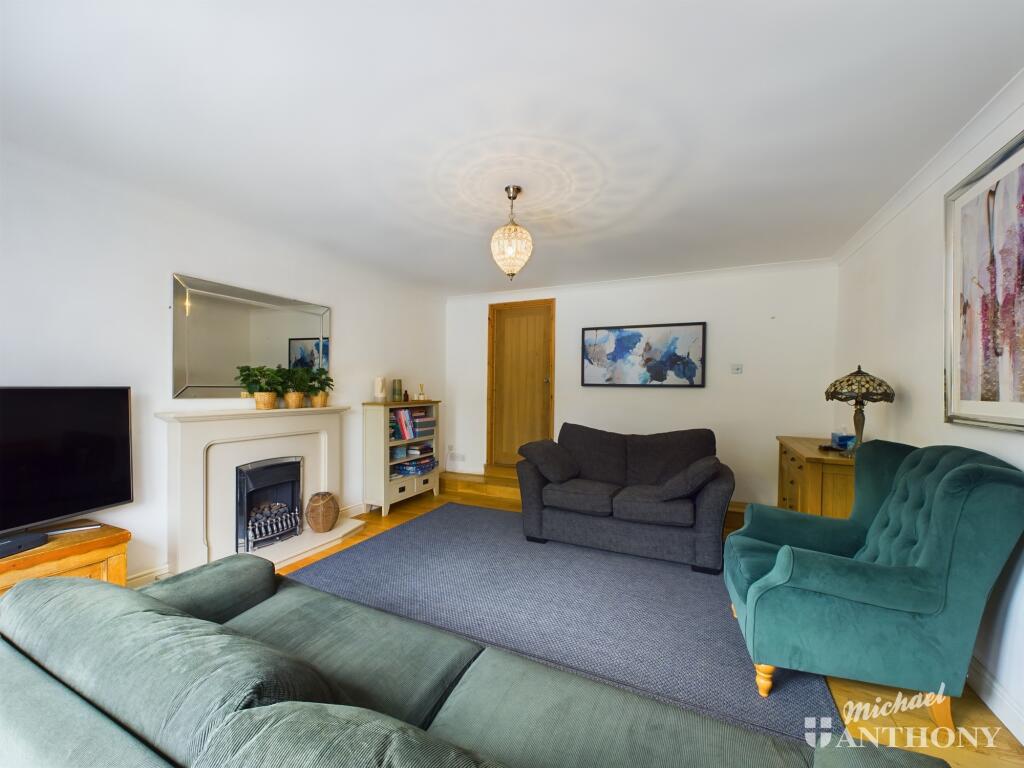 CAM02773G0-PR0121-STILL015