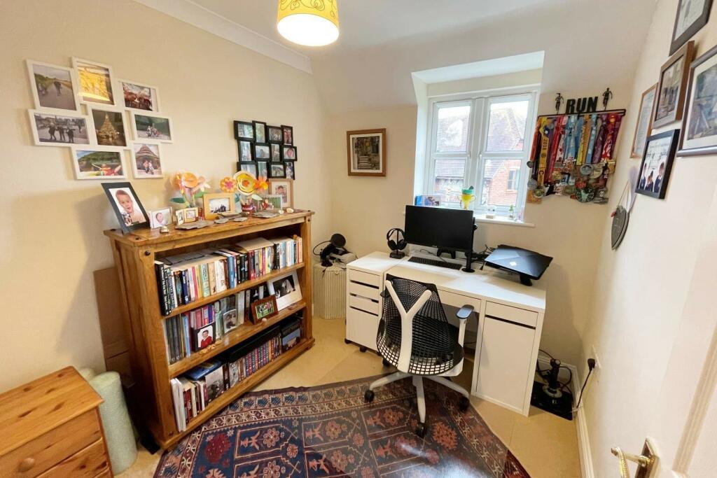 Bedroom 4/Study