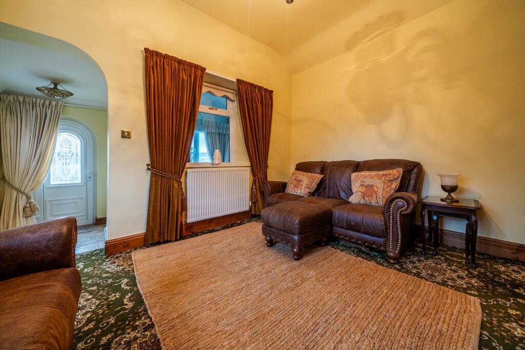 SITTING ROOM