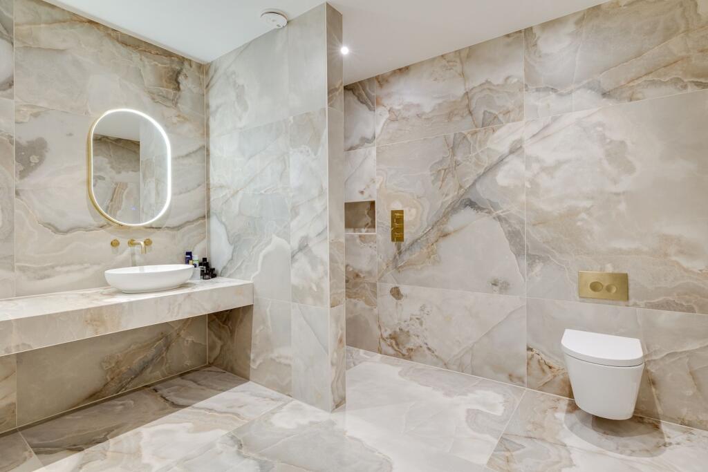 Master ensuite