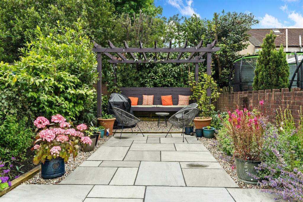 Talygarn Street, Cardiff, Hern Crabtree (11).jpg