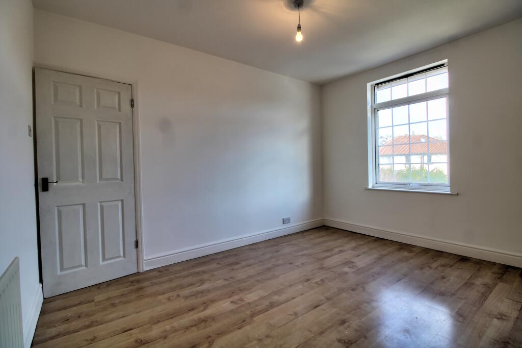 IMG_0614_5_6_Interior 4