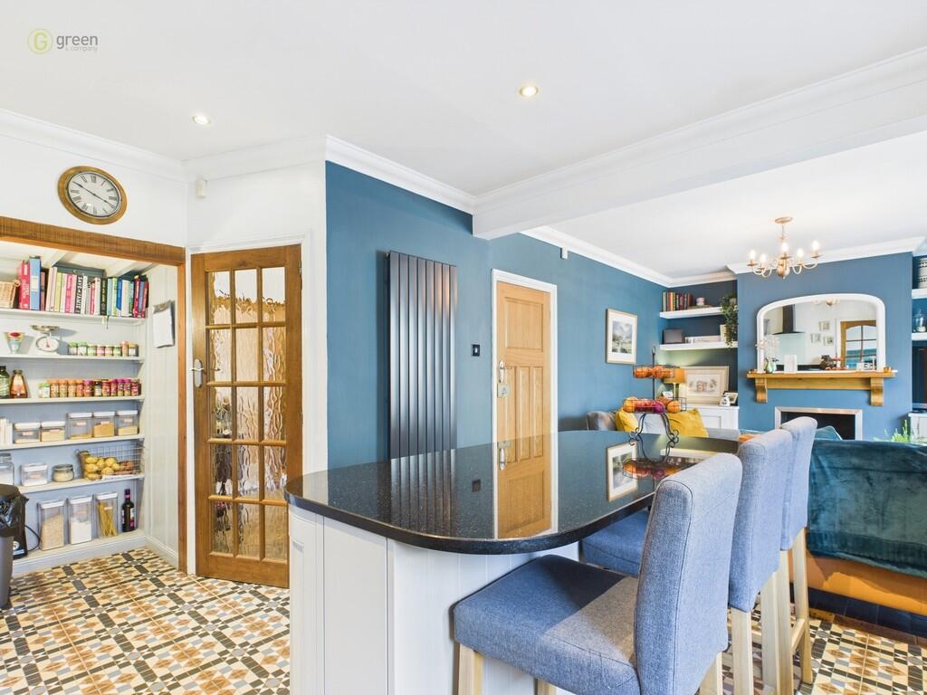 CAM03830G0-PR0128...