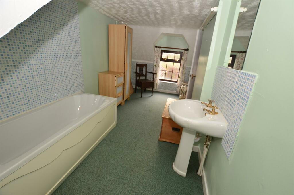 Bathroom/En Suite