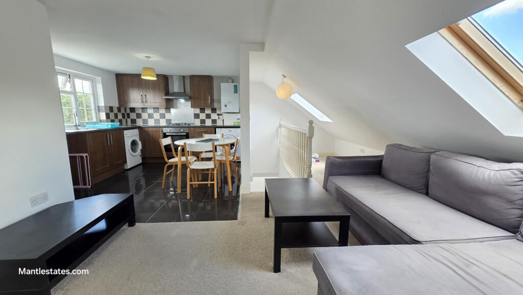 2 Bedroom Flat (Inclusive all Bills)