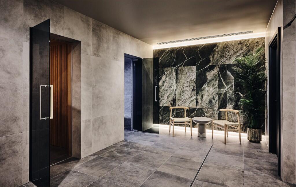Sauna &amp; Steam Room