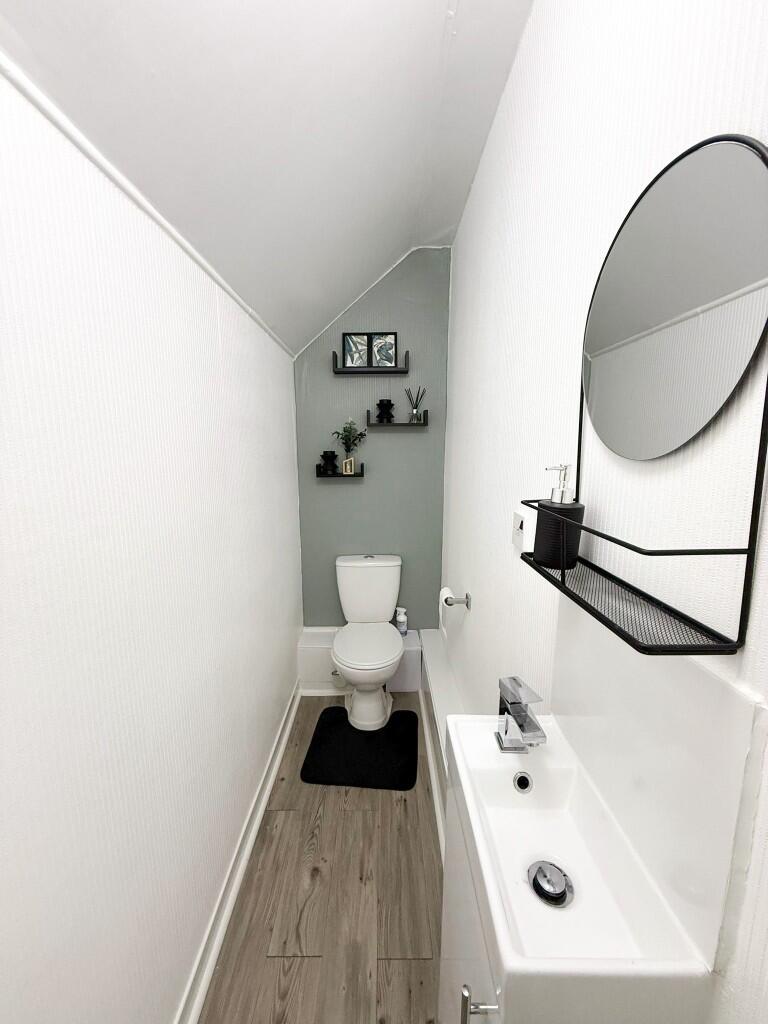 UPSTAIRS WC