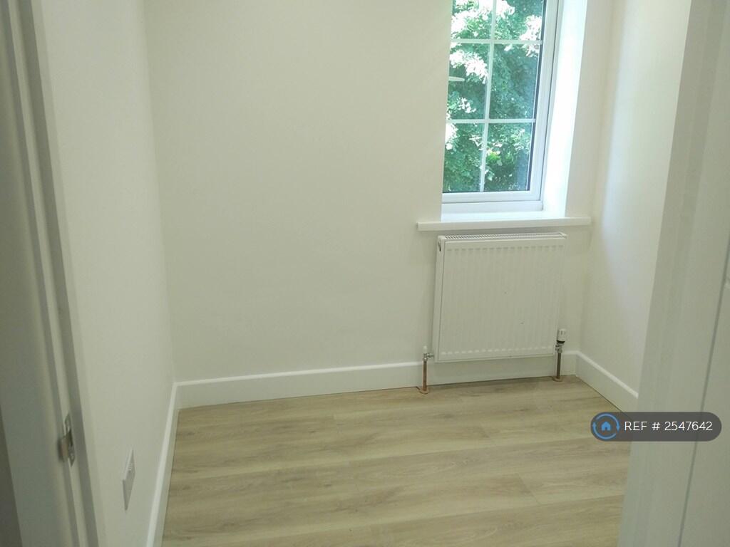Single Bedroom / Study