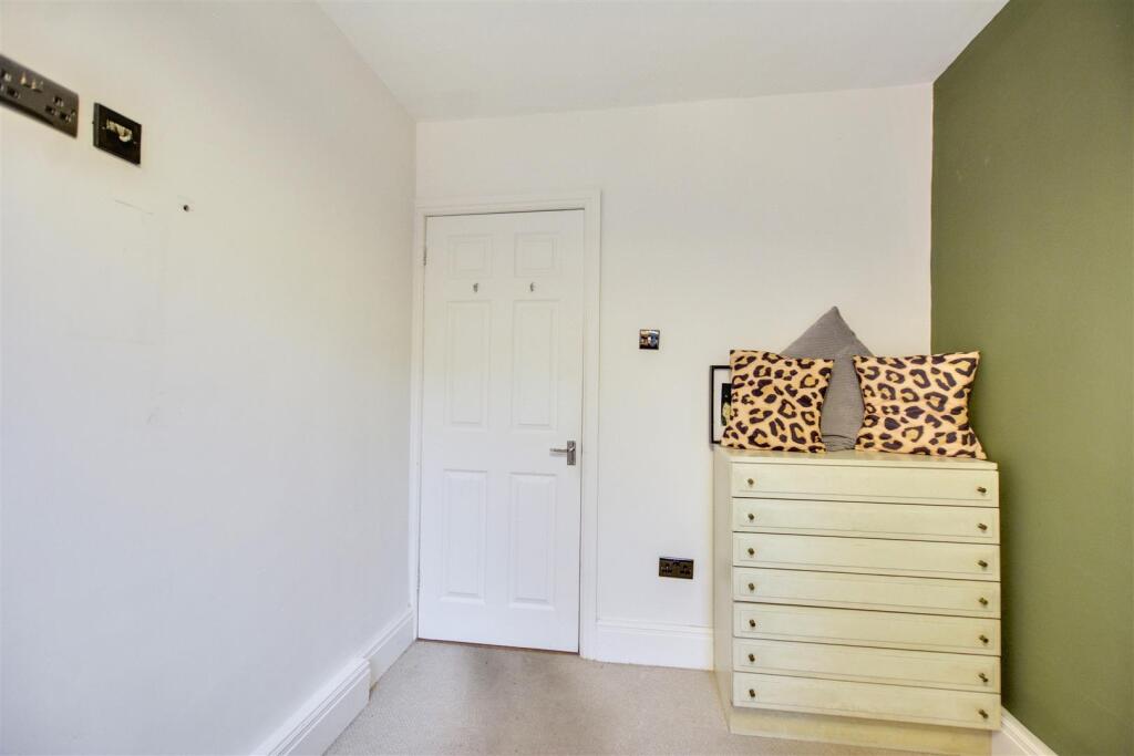 Bedroom 2_2.jpeg