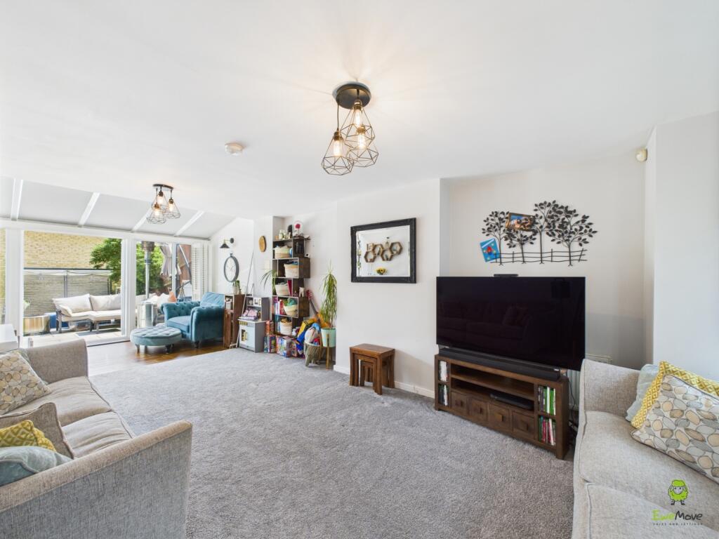 Living Room James Hillier Ewemove Bexley and Dartf