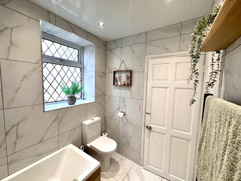 HOUSE BATHROOM