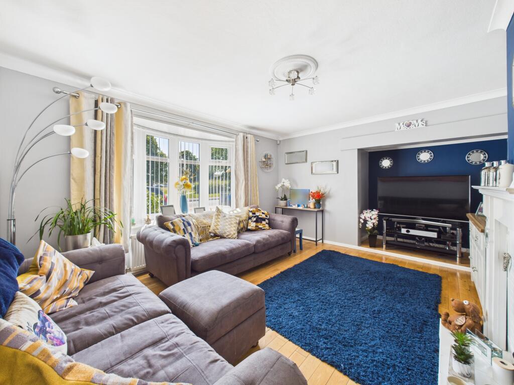 CAM01605G0-PR1025-STILL011