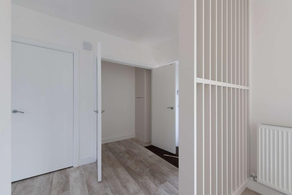 Entryway storage