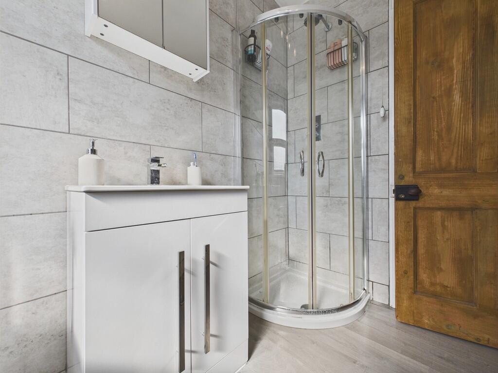 CAM04273G0-PR0170...