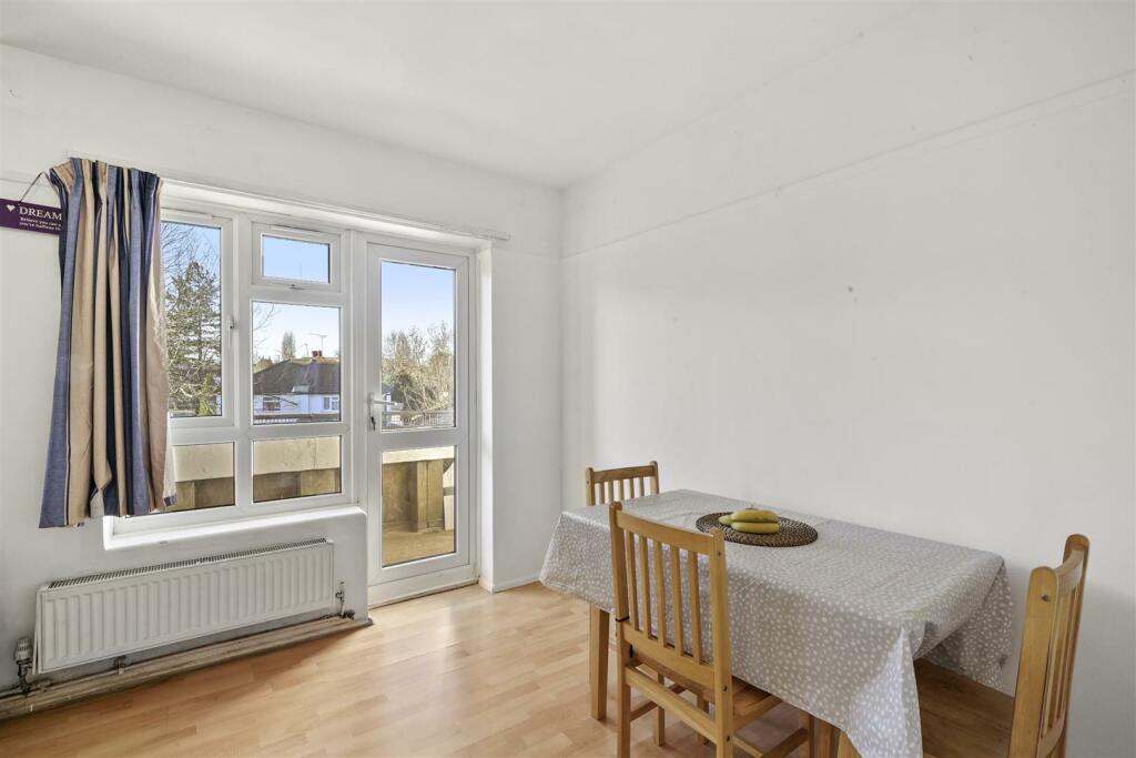 14 Gauntlett Court - 8eRM7pHp3nuJHFWqn302.jpg