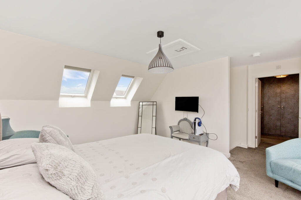 Principal Bedroom