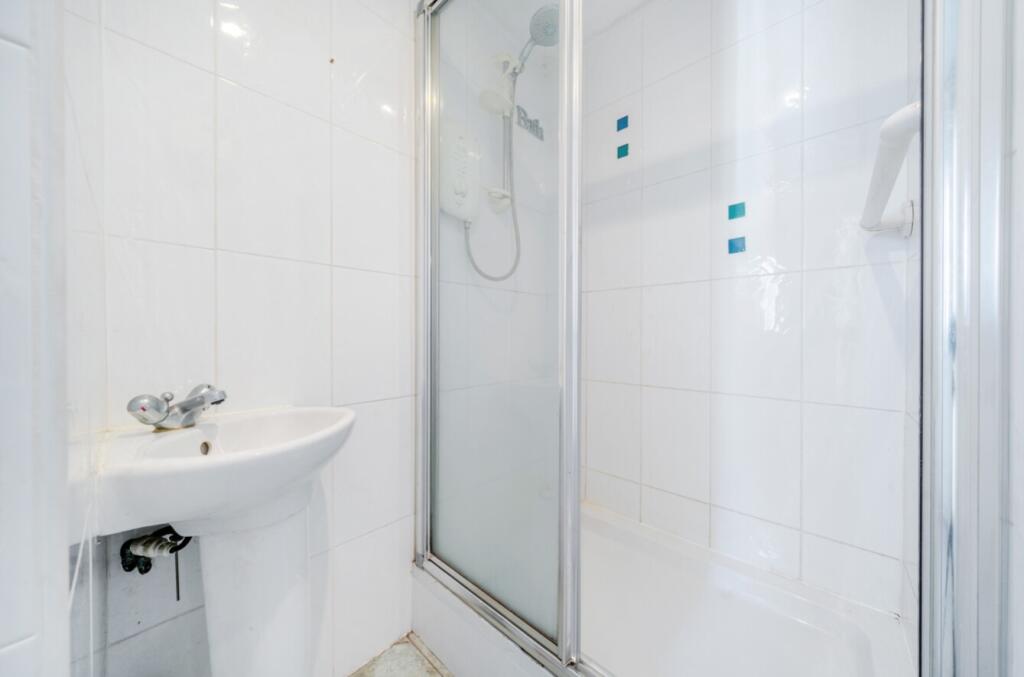 1358613-4-68d13f92d54ac