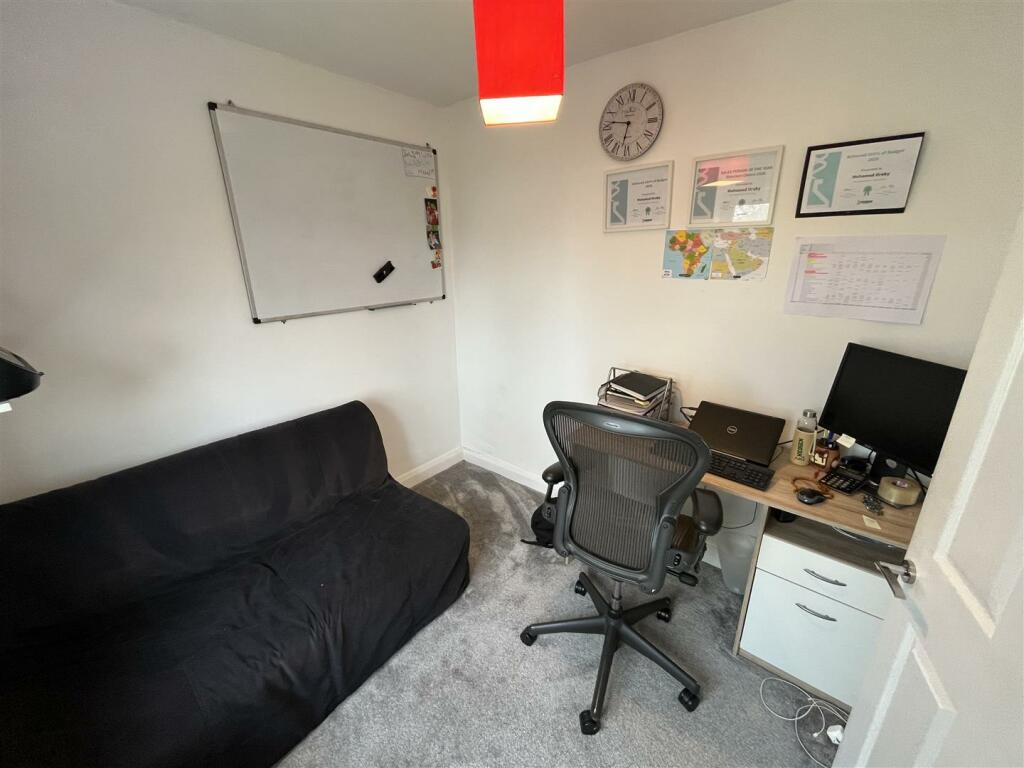 Bedroom 3.jpg