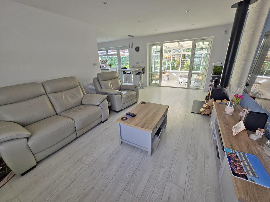 Lroom 1