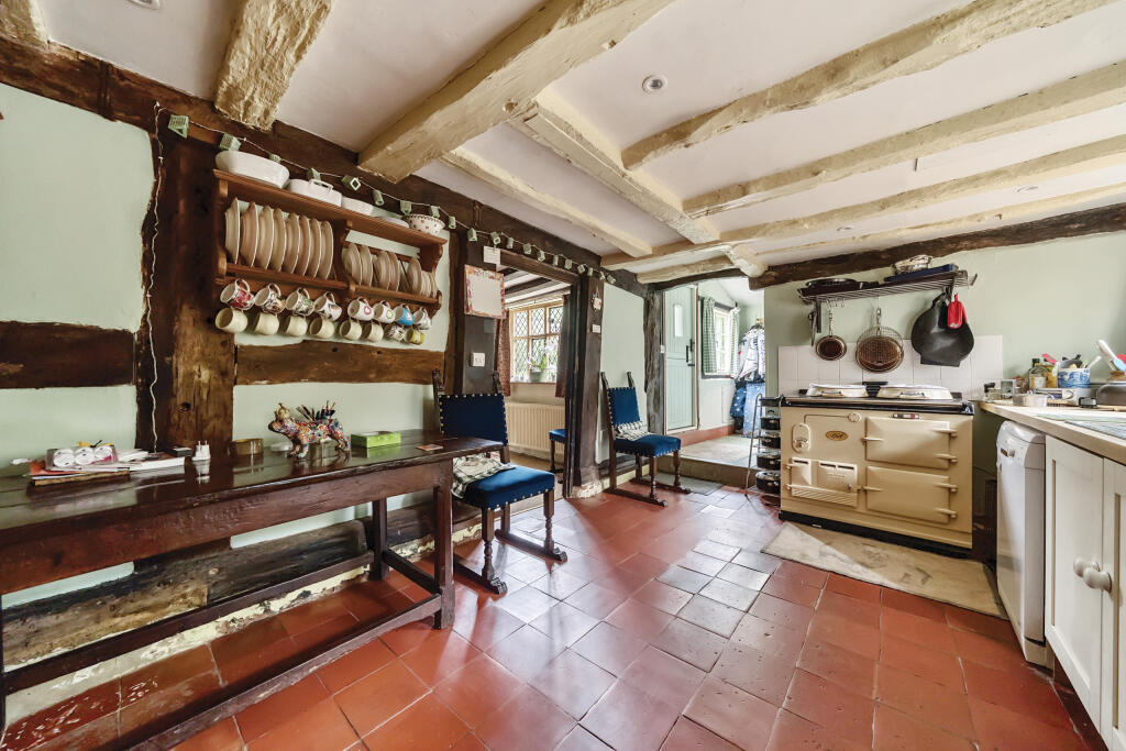 KITCHEN BREAKFAST ROOM
