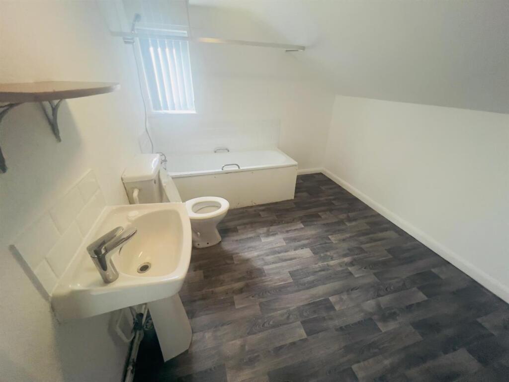 WhatsApp Image 2025-04-13 at 14.03.45.jpeg