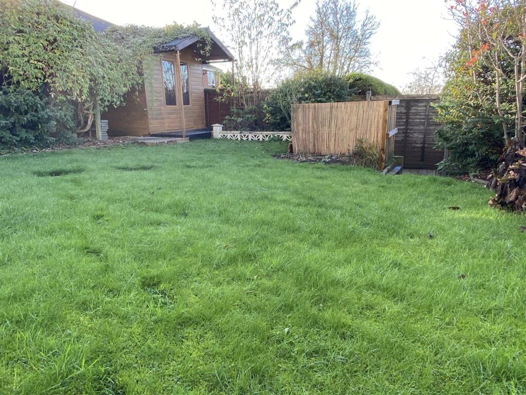 Fully enclosed established rear garden