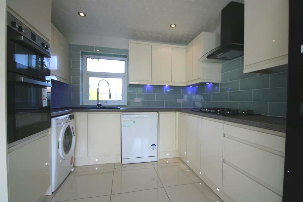 Breakfast Kitchen 2