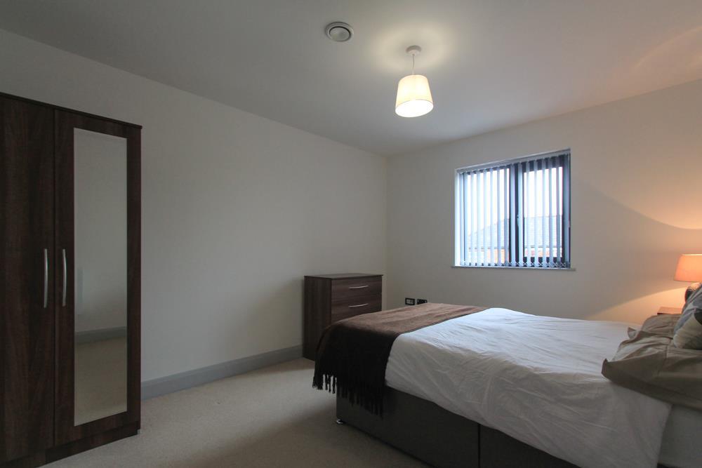 4 Victoria Park Court LR-6.jpg