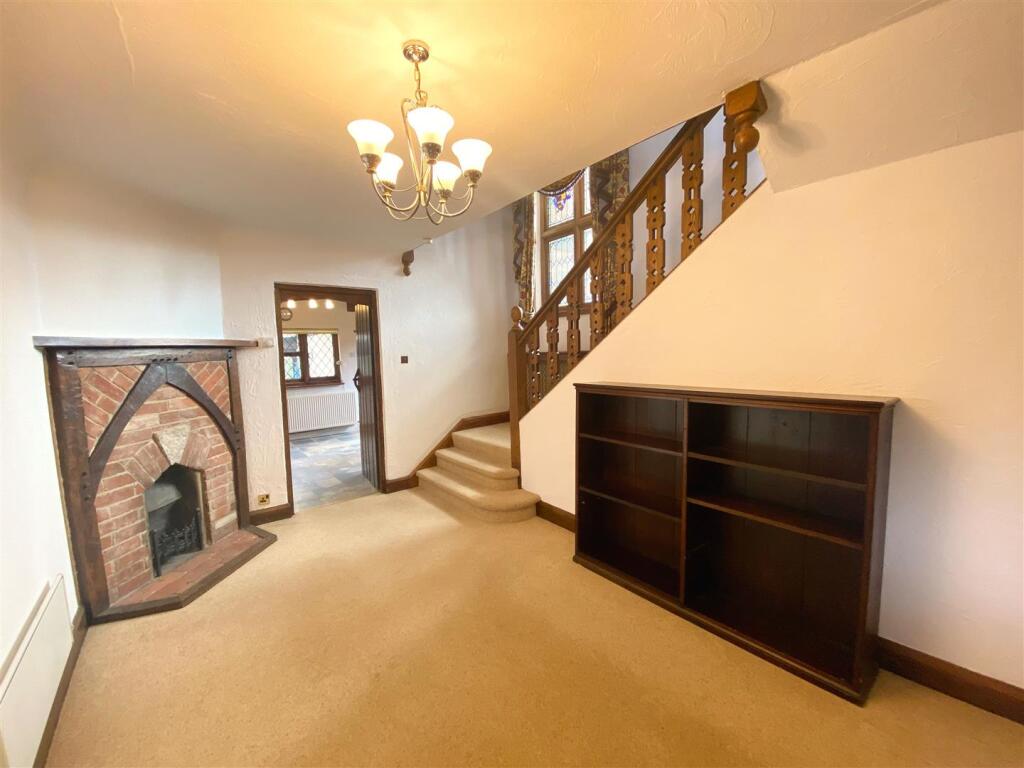 Entrance Hall.jpg