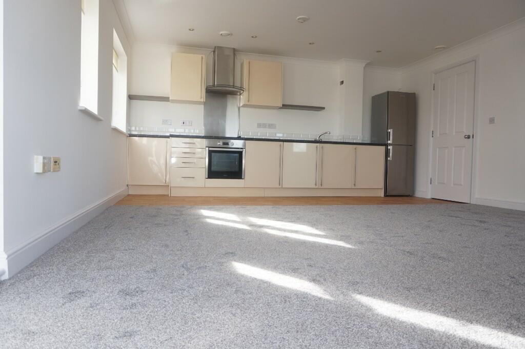 Lounge &amp; Kitchen