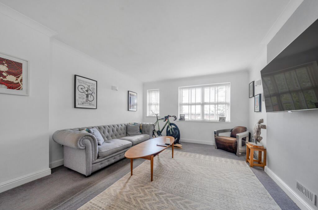 1313894-6-685ad04...