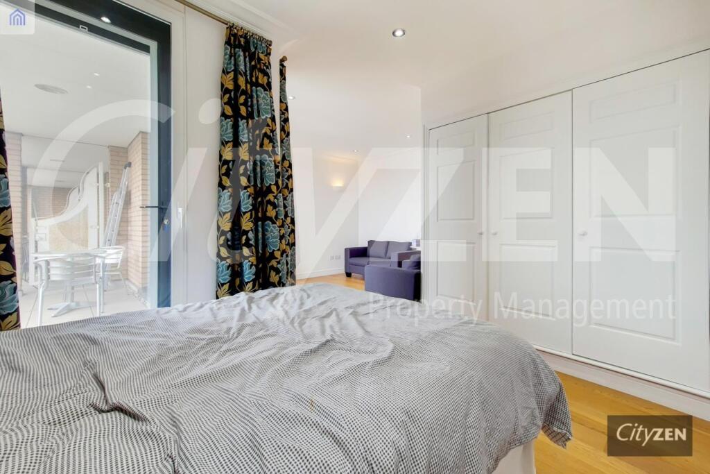 STUDIO SUITE SLEEPING AREA