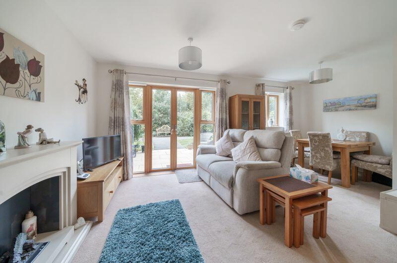 Living/dining room