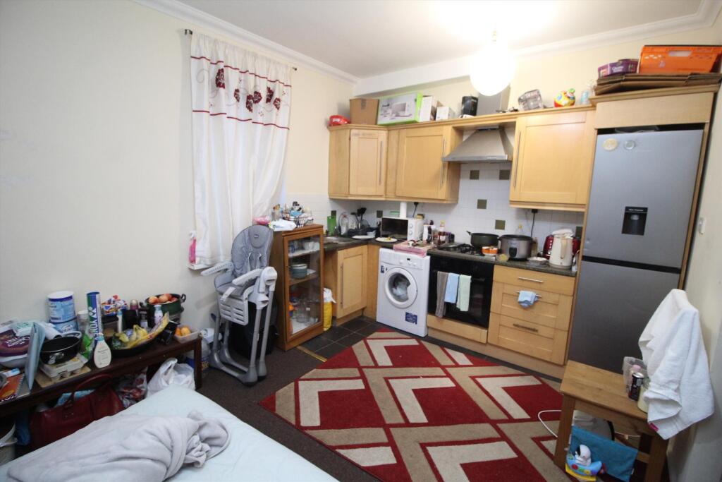 Kitchen 3 65 station