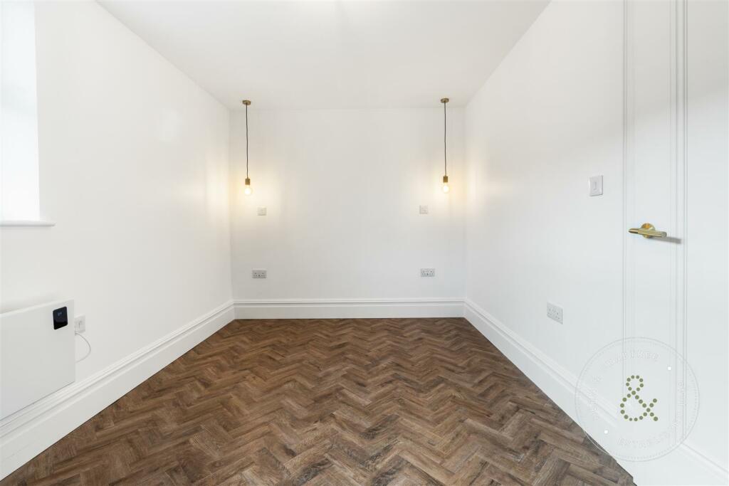 Cathedral Road Aprts, Five, HernCrabtree (3).jpg