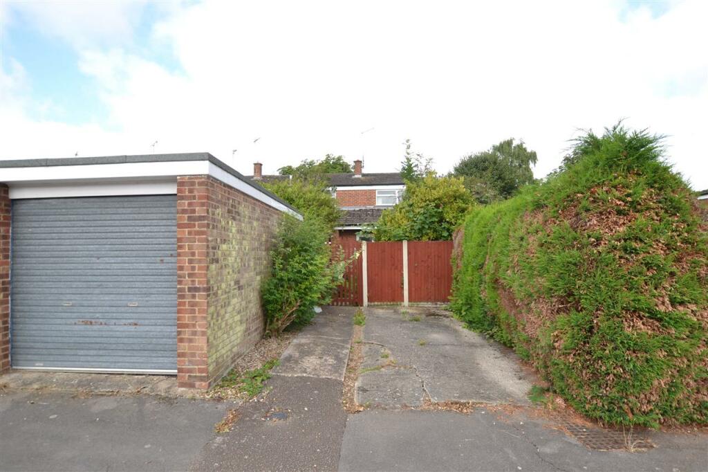 SINGLE GARAGE