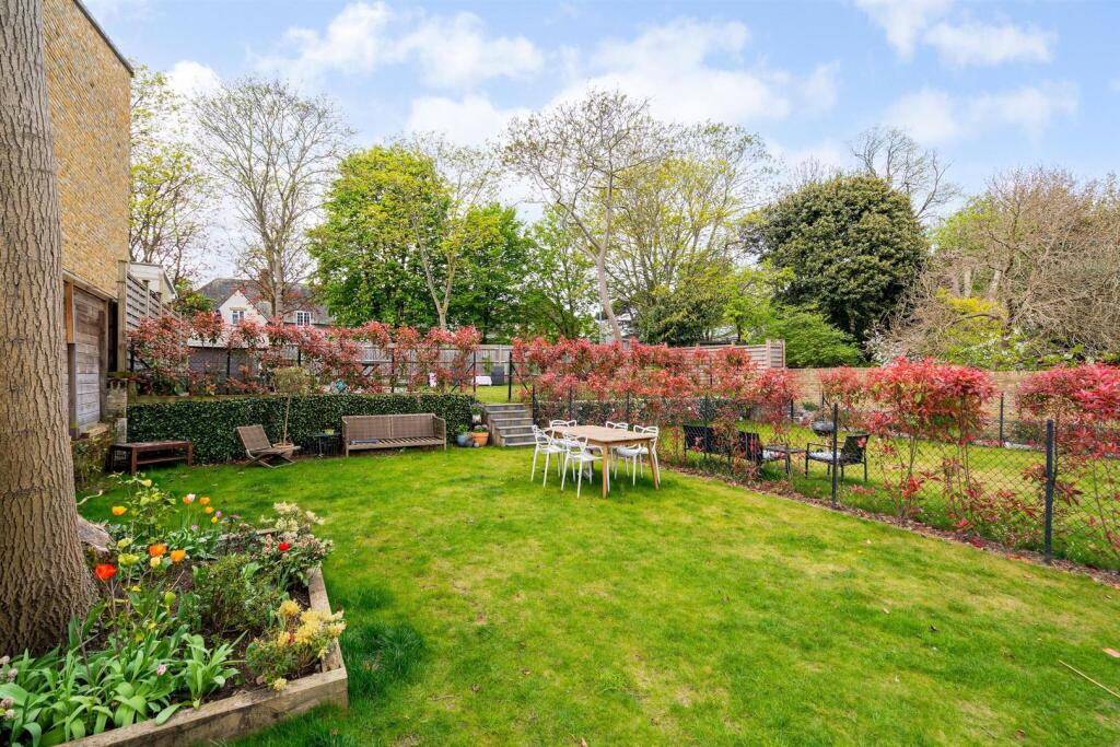 90061_Flat 1 Gable House (37)_low.jpg