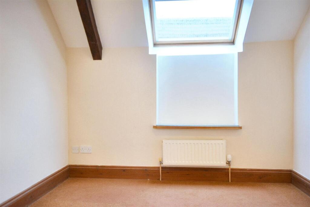 Bedroom 4.jpeg
