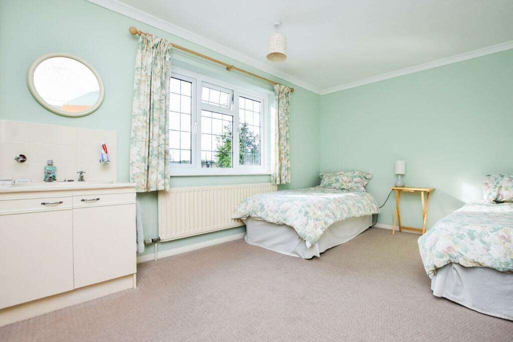 bedroom 3 2.jpg