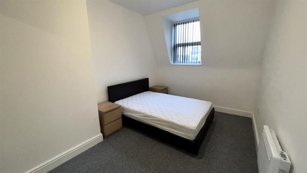 Bedroom One 1.jpeg