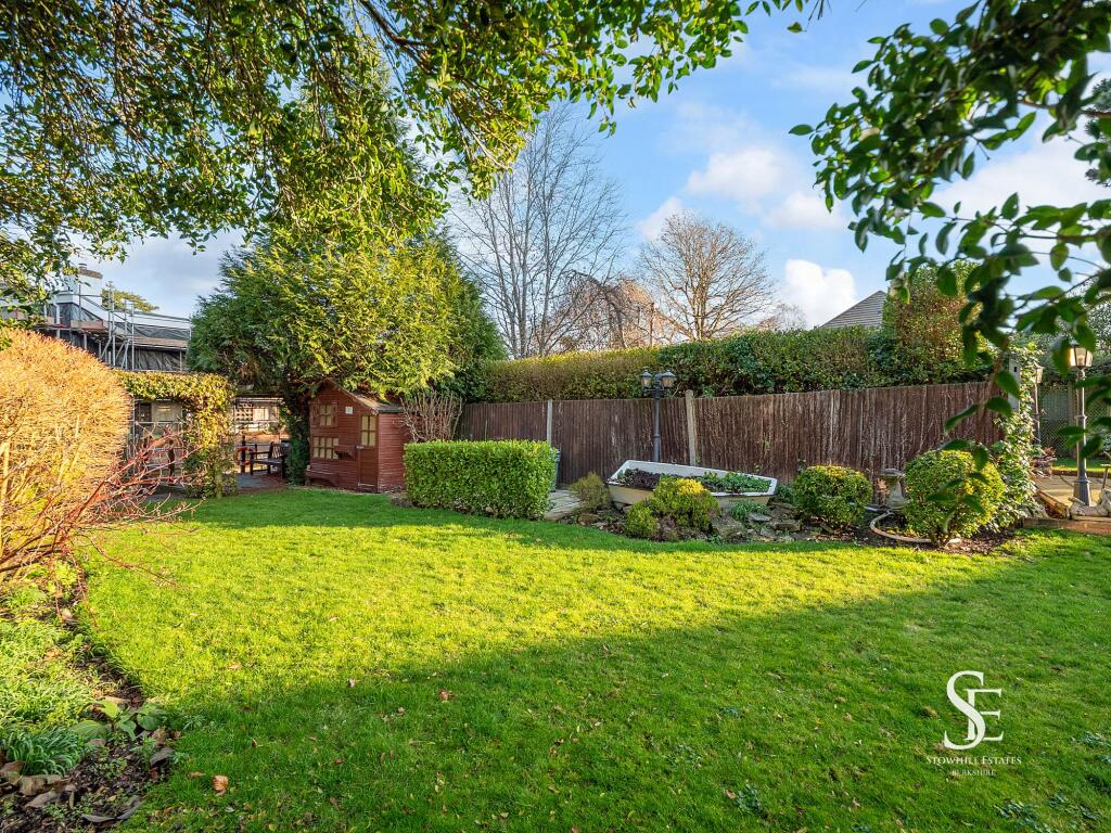 Rear Garden to Mooring