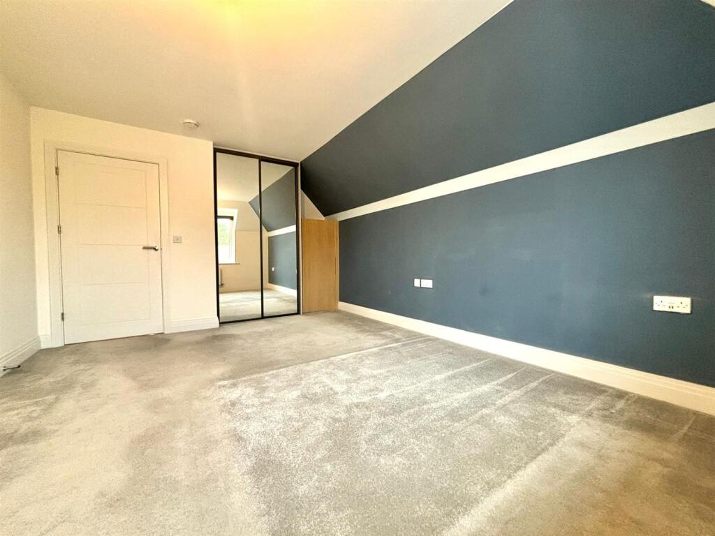Bedroom 1.jpeg