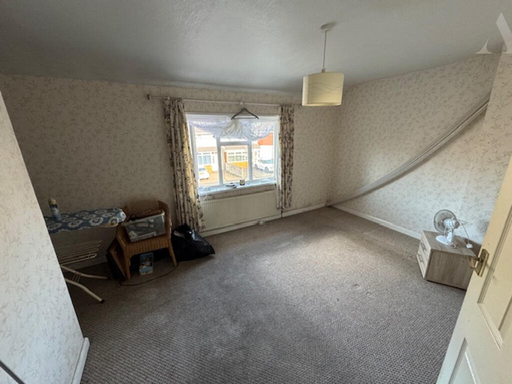 11 Findon Road - Bedroom 1.jpeg