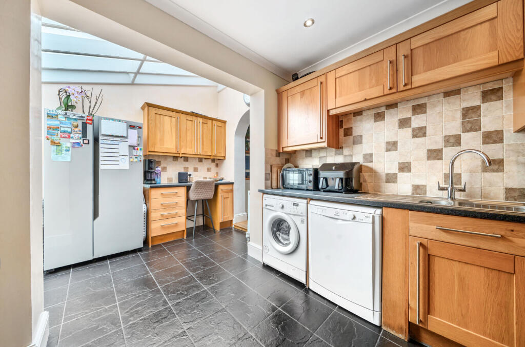 1317760-9-685edb1...