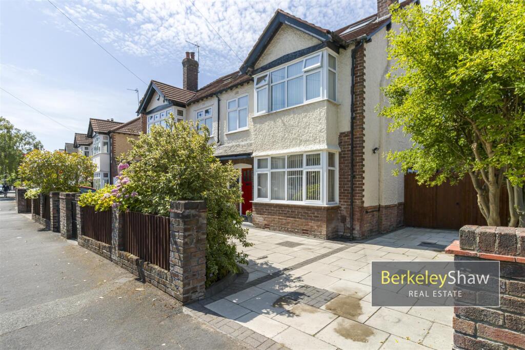 Moorland Avenue, Crosby