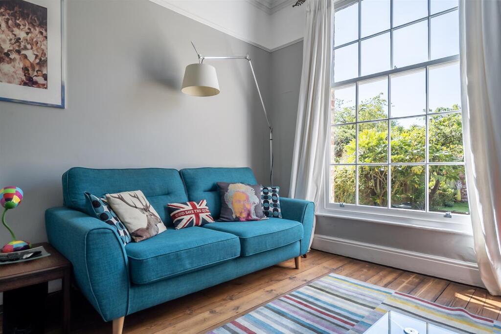 SITTING ROOM