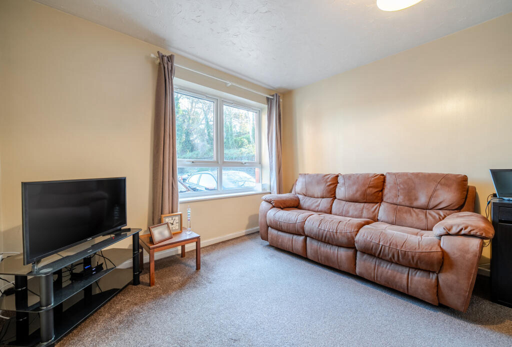 1386293-10-692ebd...