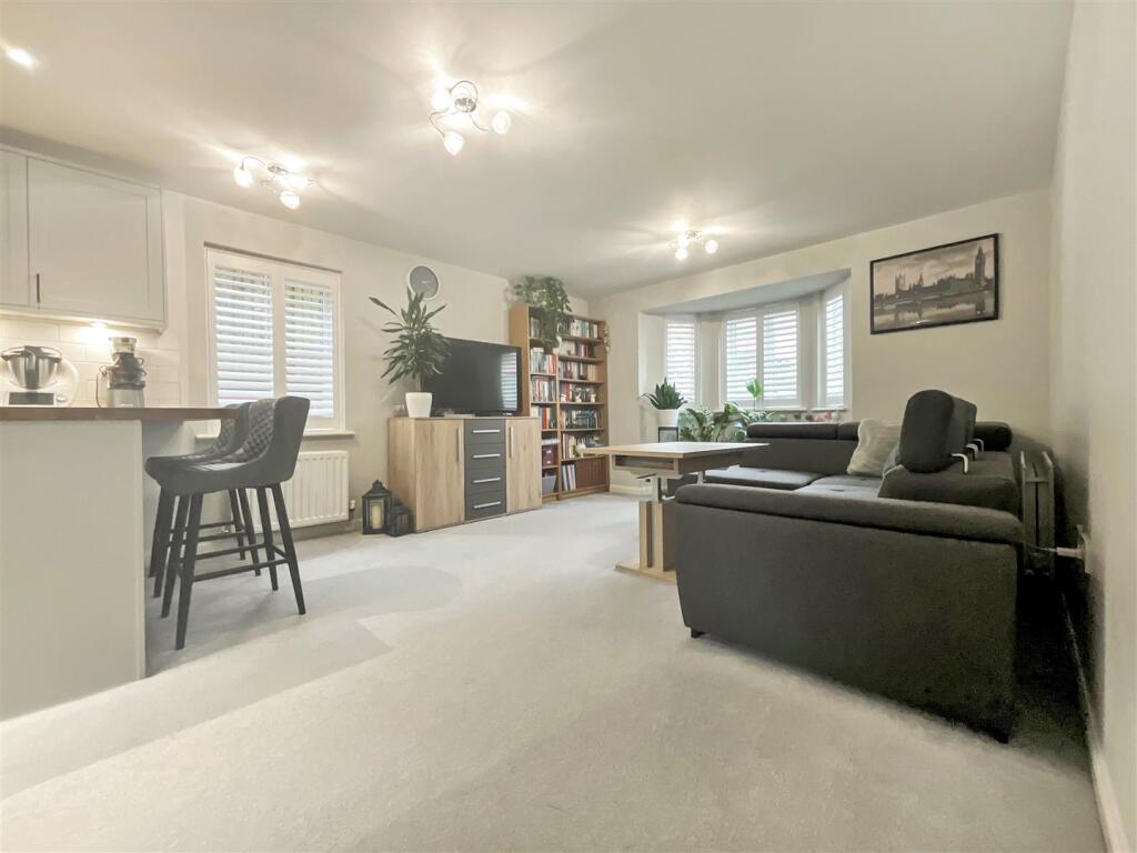 Lounge / Kitchen / Diner